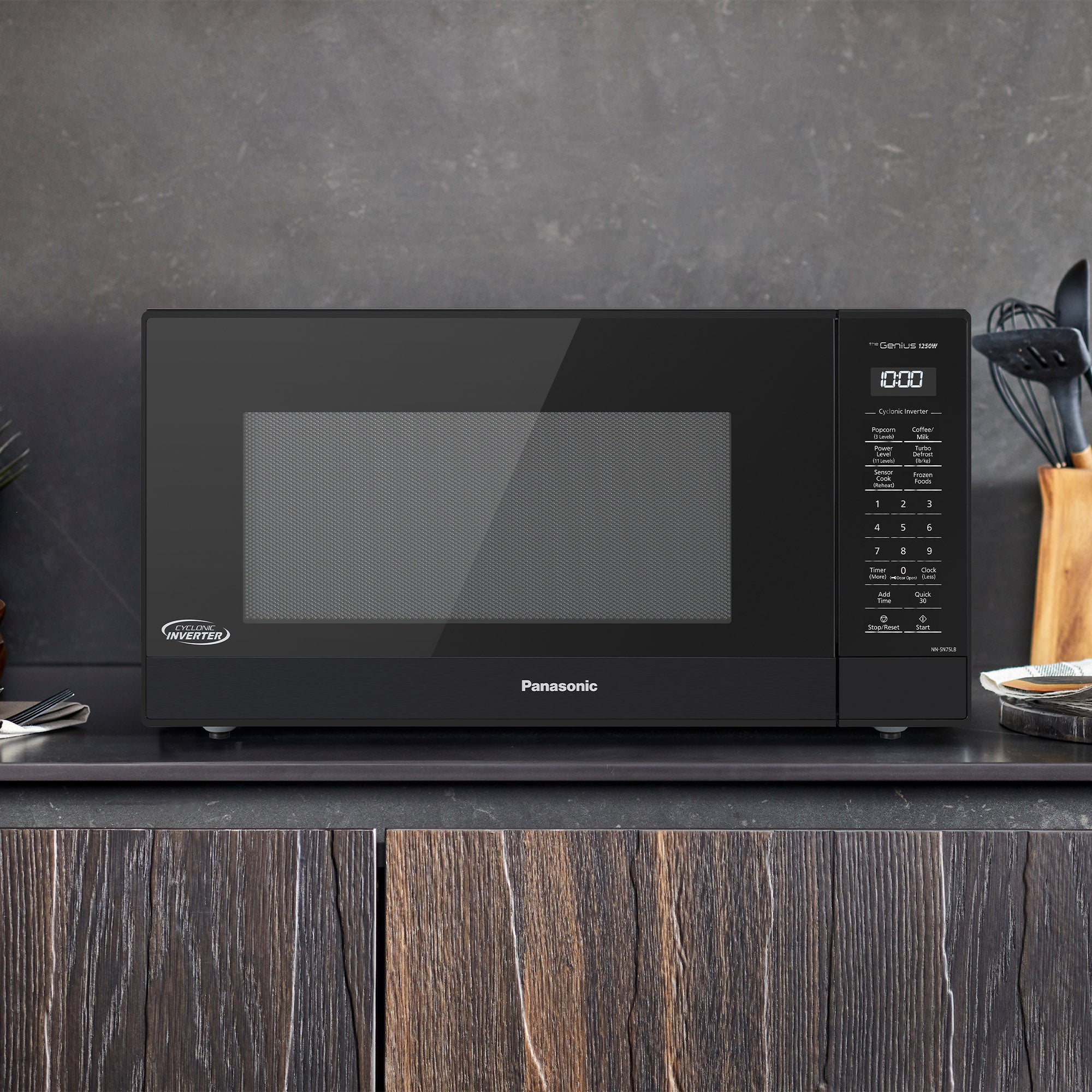 1.6 cu.ft. Cyclonic Wave Inverter Microwave, 1250W -NN-SN75L